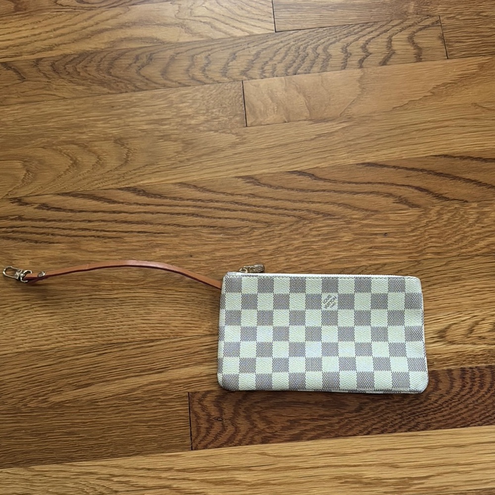 Checkered Wristlet Clutch - Beige